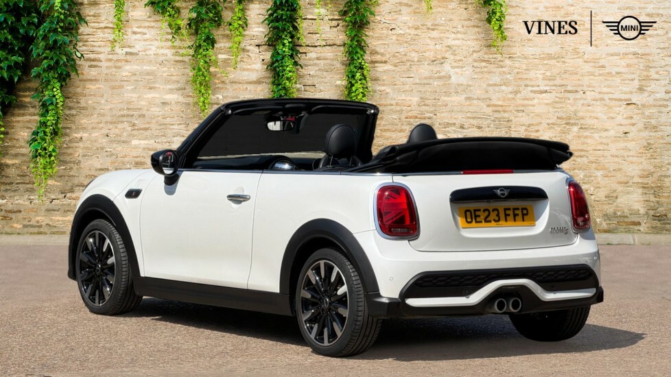 Mini Convertible Convertible Cooper S Exclusive White #2