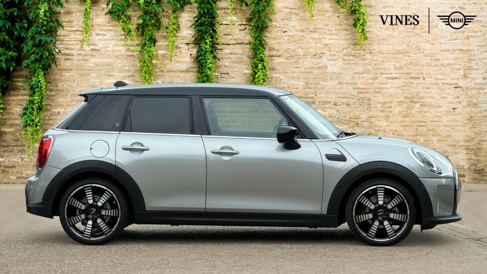 Mini Hatch 5-Door Hatch Cooper Exclusive GY73DPE Silver #3