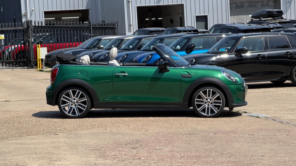 Mini Convertible Convertible Cooper Exclusive Green #3