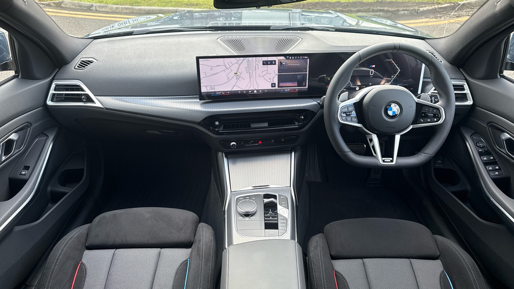 BMW 3 Series 320I M Sport Touring GV75YVA #4