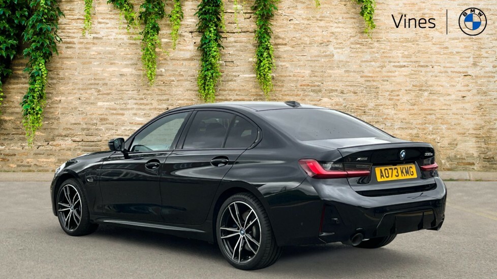 BMW 3 Series 330E Xdrive M Sport Saloon AO73KMG #2