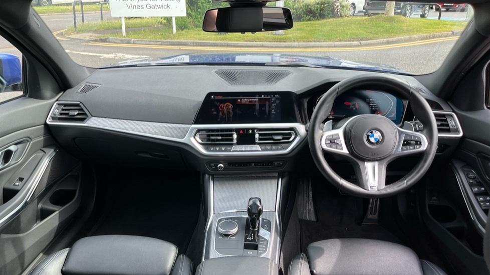 BMW 3 Series 320D M Sport Touring LM20KVV #4