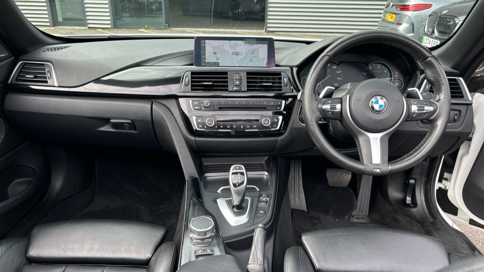 BMW 4 Series 420D M Sport Convertible MJ69ZNR White #4
