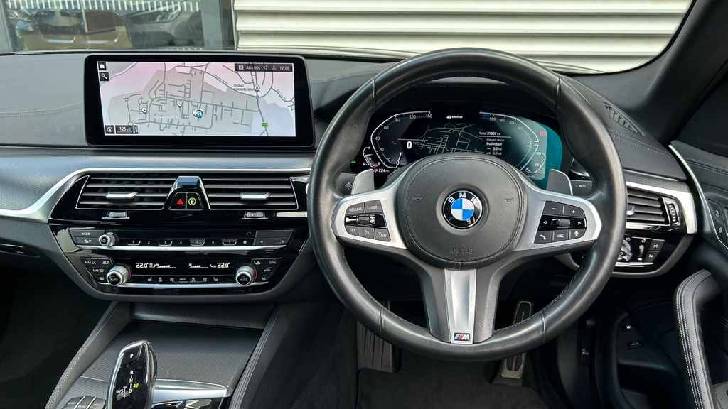 BMW 5 Series 530E M Sport Saloon YE21VXJ Grey #5