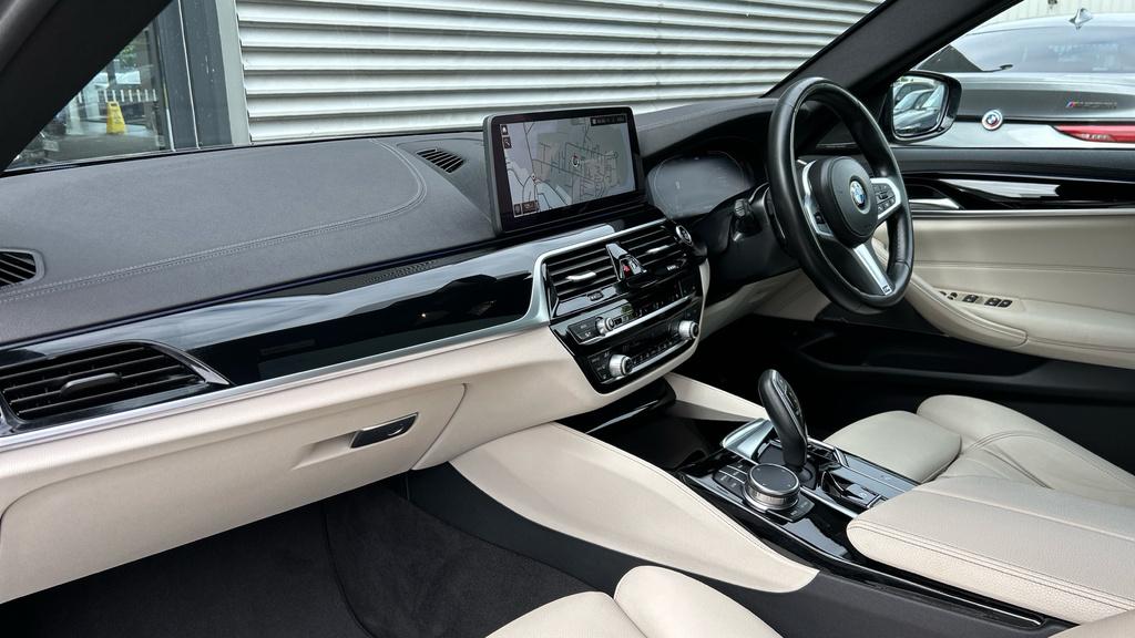BMW 5 Series M550i Xdrive Blue #7