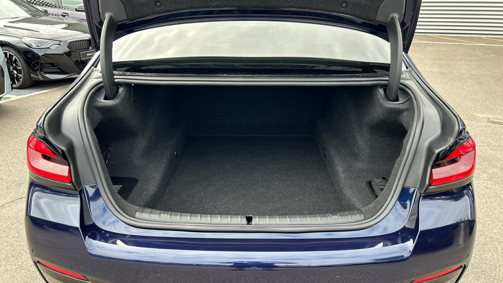 BMW 5 Series M550i Xdrive Blue #13