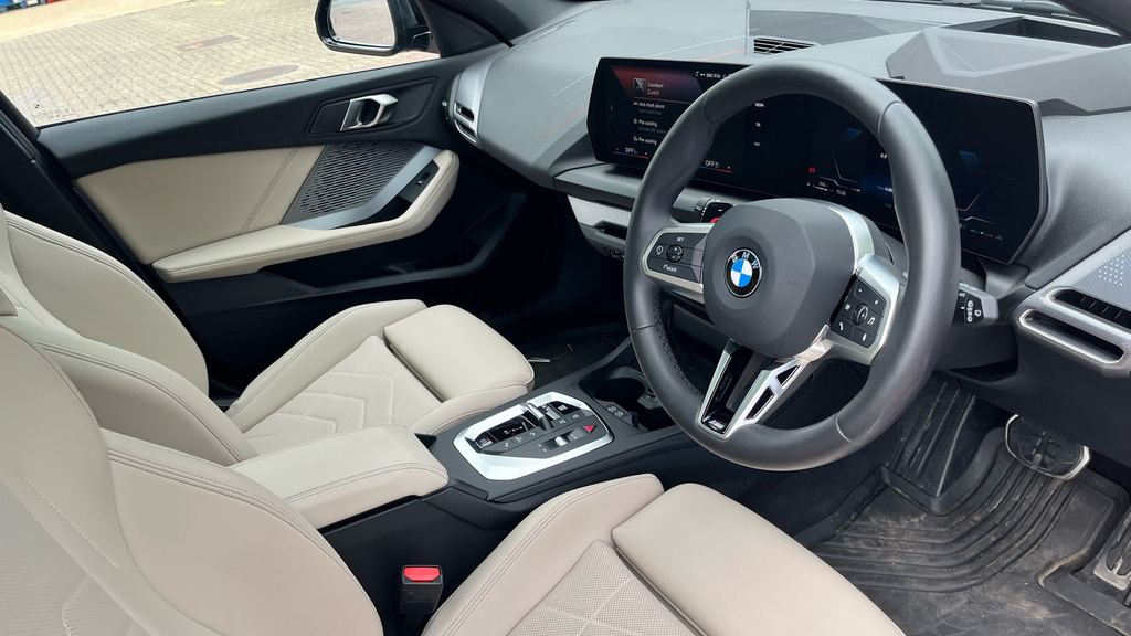 BMW 1 Series 120 M Sport #6