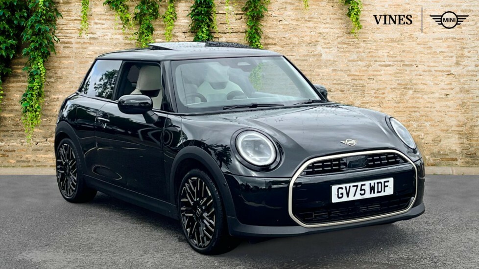 Mini Hatch Cooper C Black