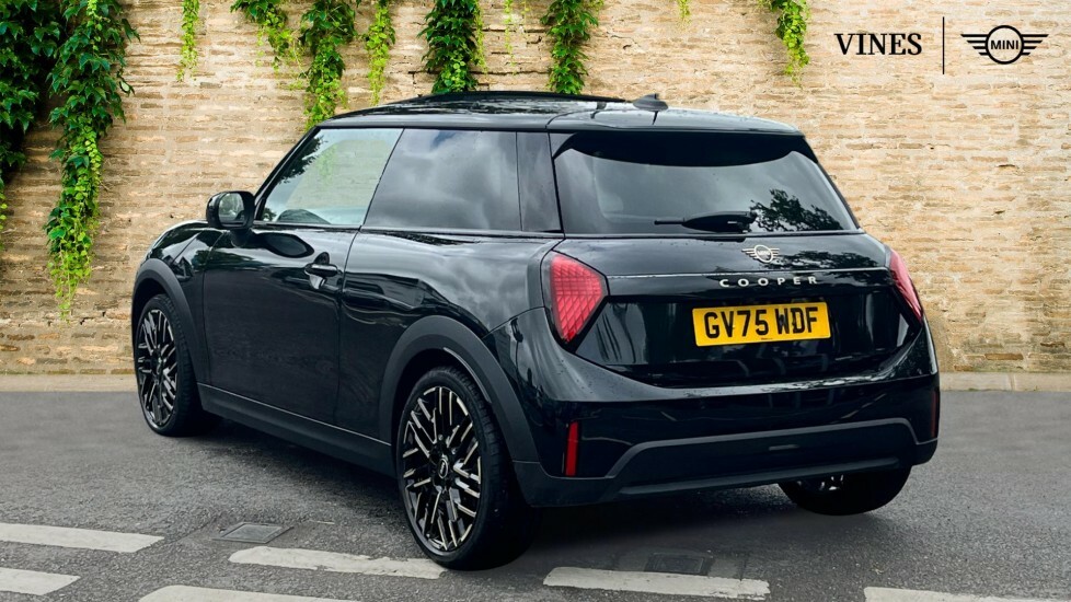 Mini Hatch Cooper C GV75WDF Black #2