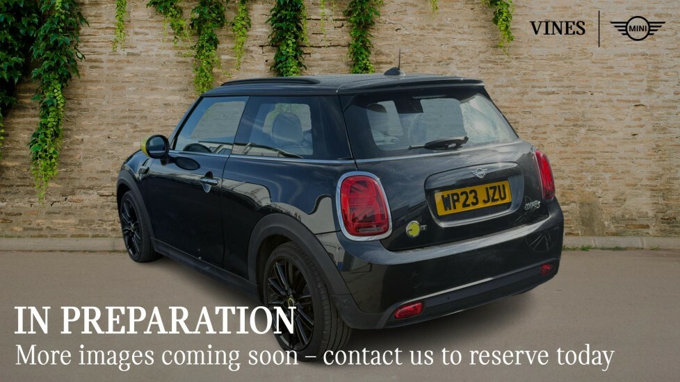 Mini Hatch Level 3 WP23JZU Black