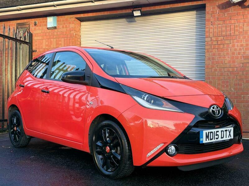 Toyota Aygo 1.0 Vvt-i X-cite Euro MD15DTX Orange