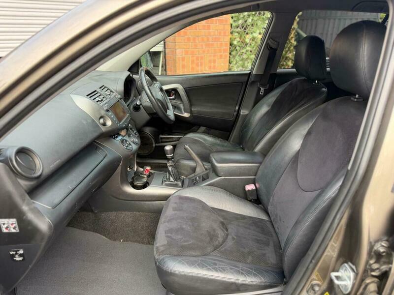 Toyota Rav 4  Black #40