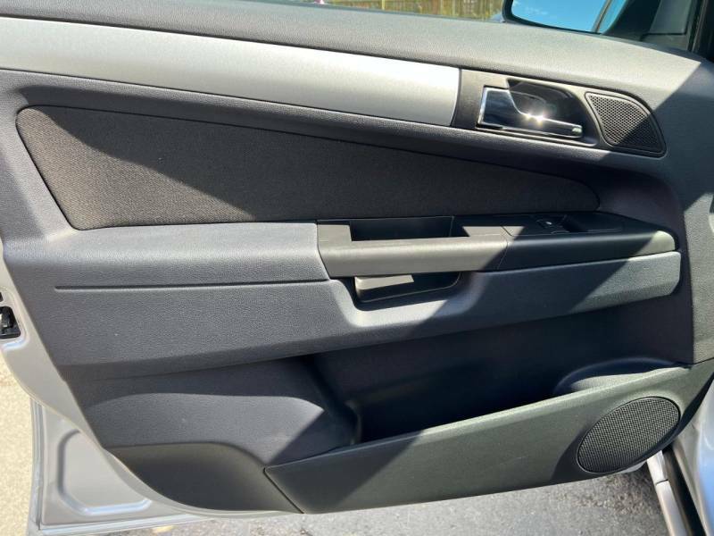 Vauxhall Zafira 1.6I 115 Active Silver #24
