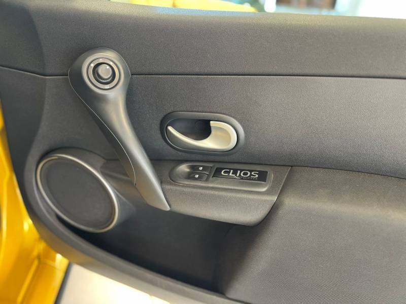 Renault Clio Hatchback 1.2 16V Extreme 200756 Black #13