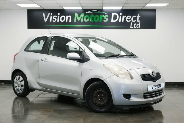 Toyota Yaris 1.3 Vvt-i T3 Silver