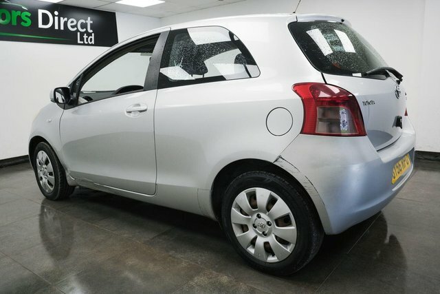 Toyota Yaris 1.3 Vvt-i T3 Silver #6