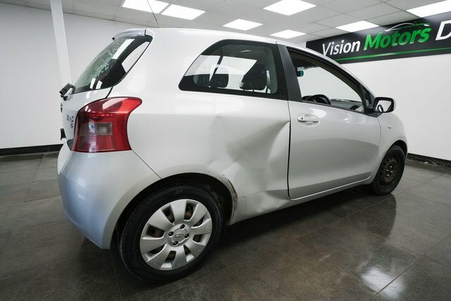 Toyota Yaris 1.3 Vvt-i T3 Silver #3