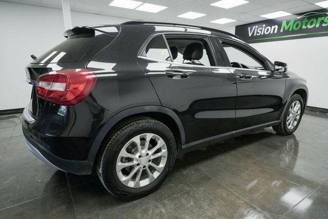 Mercedes-Benz GLA Class 1.6 Gla200 Se Euro 6 S S NX66KPJ Black #3