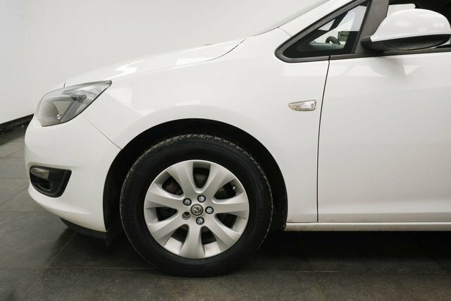 Vauxhall Astra 1.6I Design Euro 6 K123SJJ White #6
