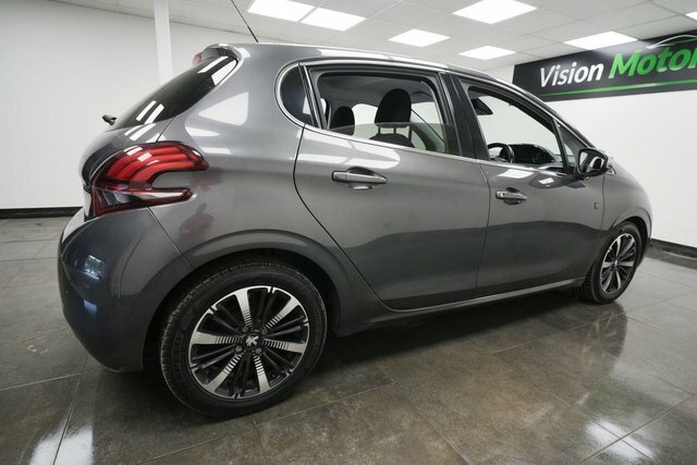 Peugeot 208 1.2 Puretech Tech Edition Euro 6 S S PK68EPX Grey #3