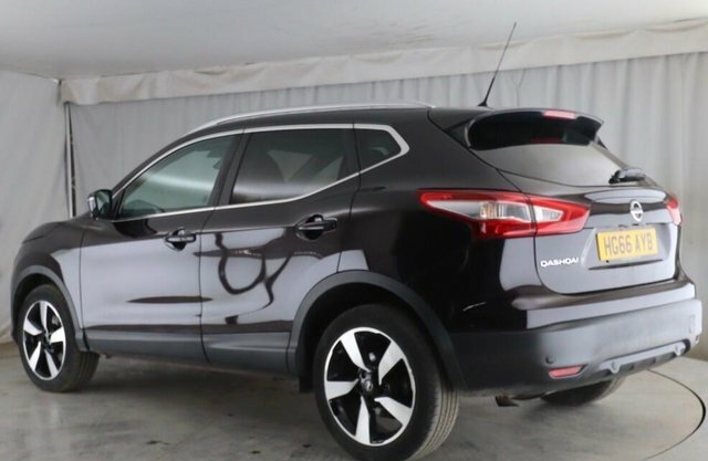 Nissan Qashqai N-connecta Dig-t Black #2