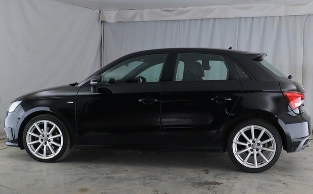 Audi A1 1.0 Tfsi Sport Black #2