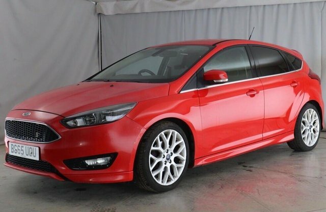 Ford Focus Ecoboost Zetec S Hatchback Black #2