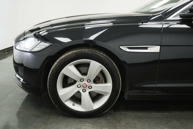 Jaguar XF 2.0I Portfolio Sportbrake Euro 6 S S SN19YNV Black #5
