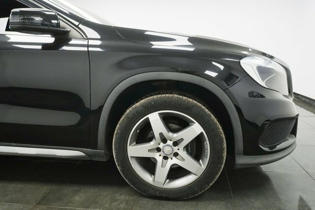 Mercedes-Benz GLA Class 2.1 Gla200d Amg Line Euro 6 S S FH65NMU Black #3