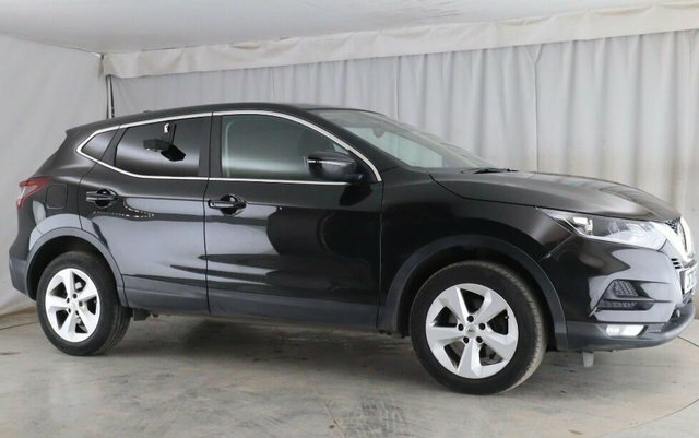 Nissan Qashqai 1.3 Dig-t Acenta Premium Euro 6 S S CF70FHM Black