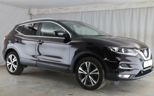 Nissan Qashqai 1.2 Dig-t N-connecta Euro 6 S S Black