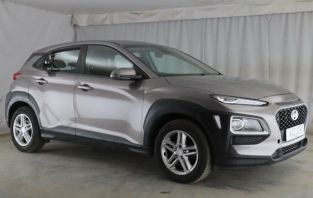 Hyundai Kona Hatchback Orange #1