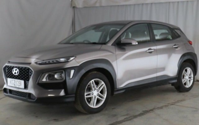 Hyundai Kona Hatchback Orange #2