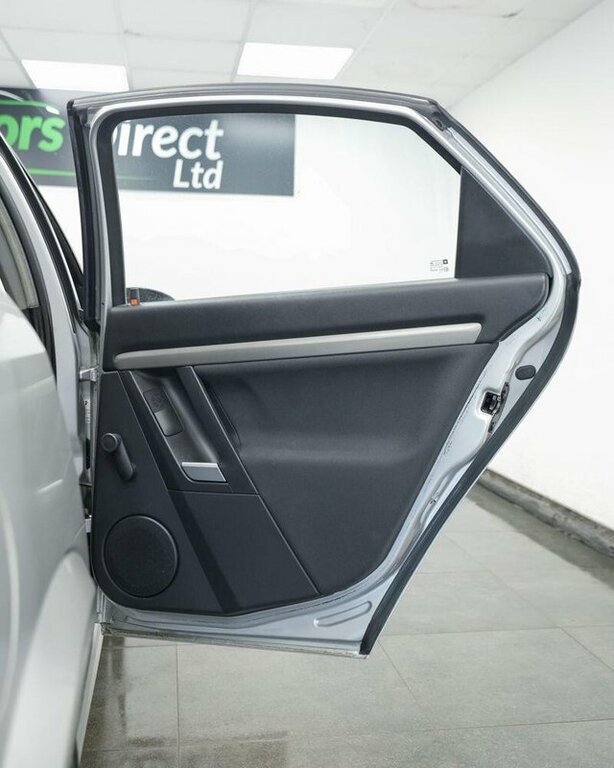 Vauxhall Vectra 1.9 Cdti Design 120 Silver #14