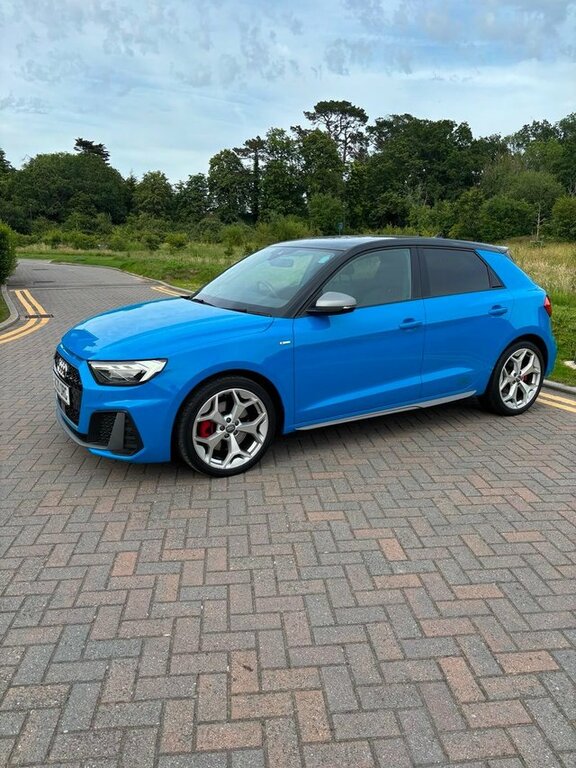 Audi A1 2.0 Tfsi 40 S Line Competition Sportback S Tronic Blue #3