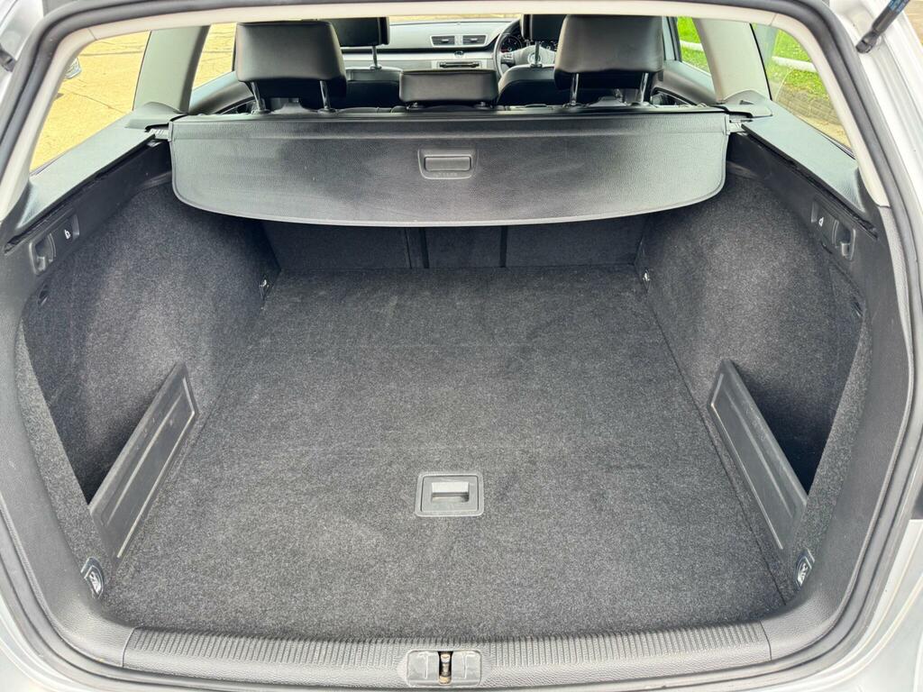 Volkswagen Passat 2L Highline Grey #58