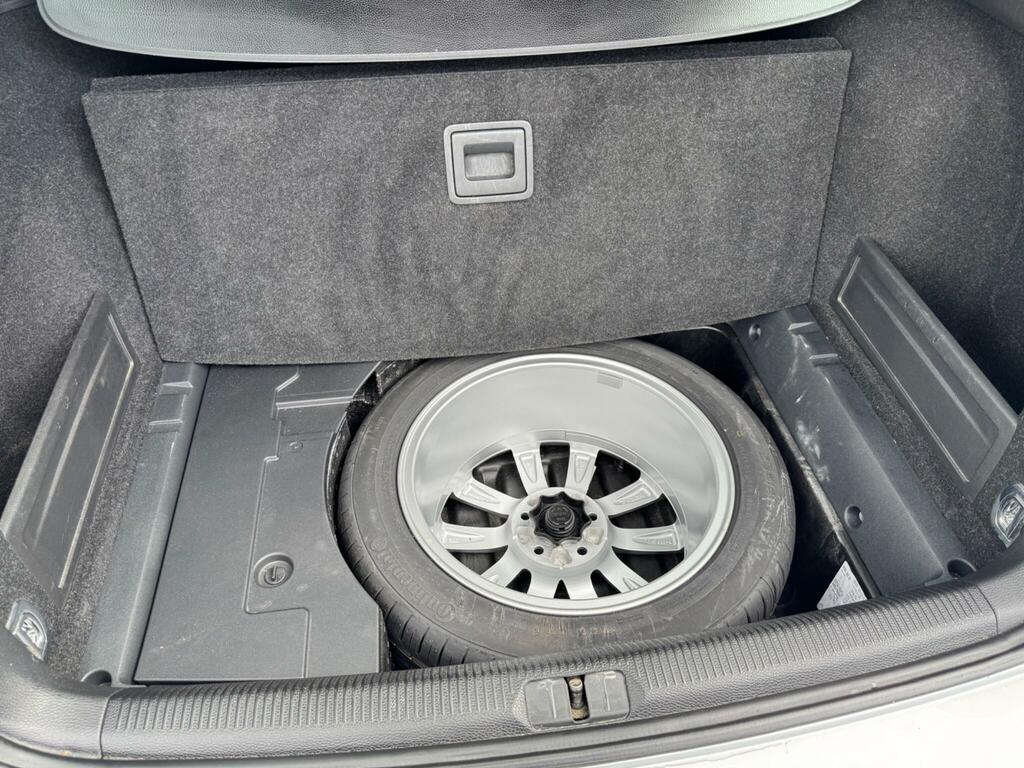 Volkswagen Passat 1.9L Highline Grey #42