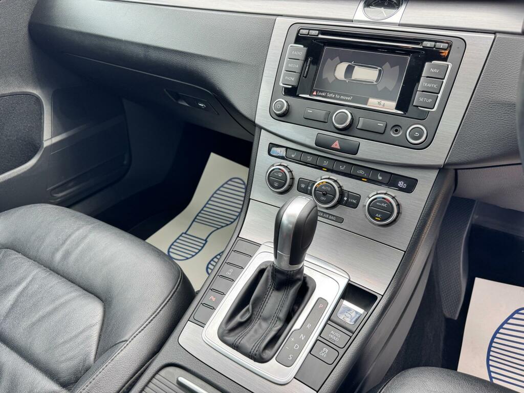 Volkswagen Passat 1.9L Highline Grey #37