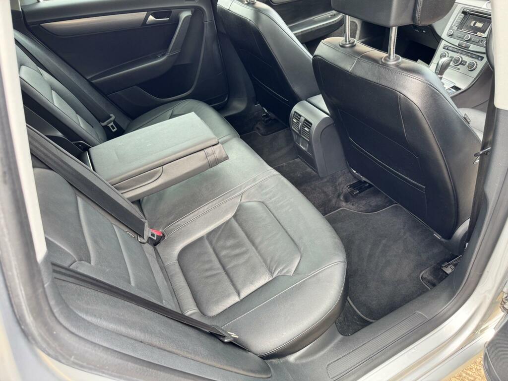 Volkswagen Passat 1.9L Highline Grey #39