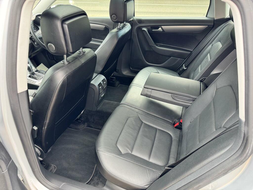 Volkswagen Passat 1.9L Highline Grey #44