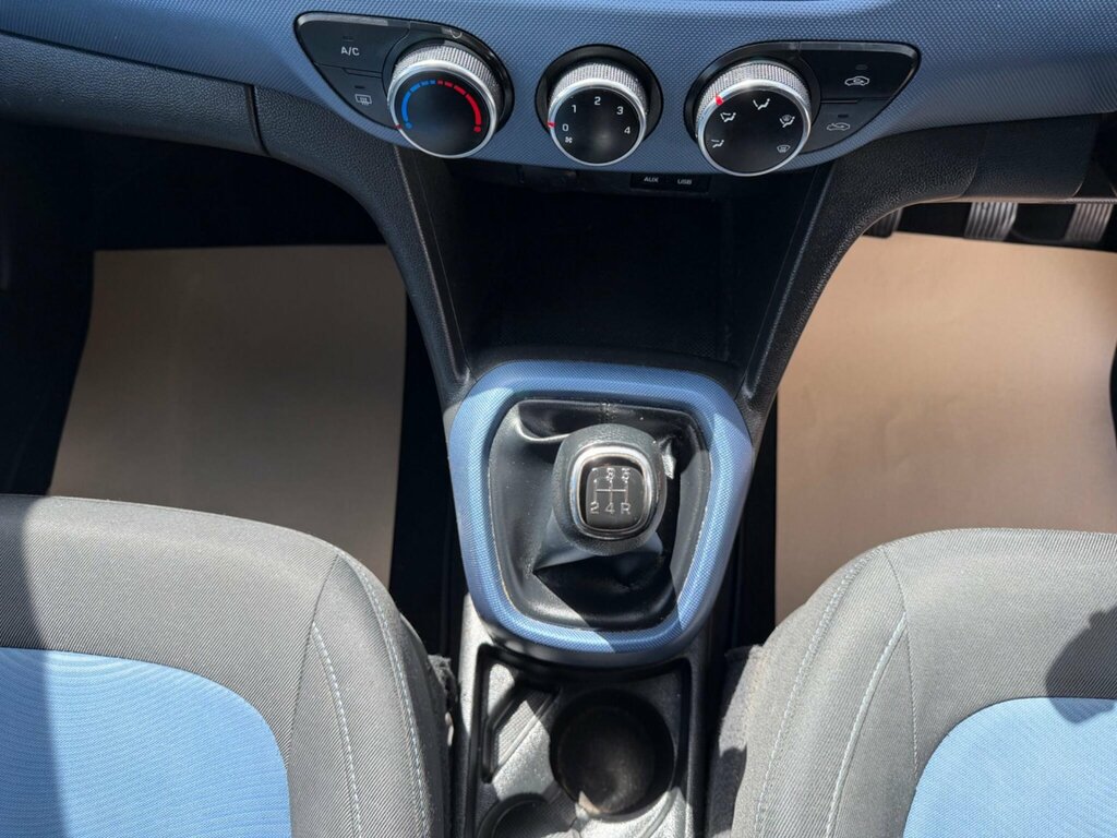 Hyundai I10 Hatchback Blue #15