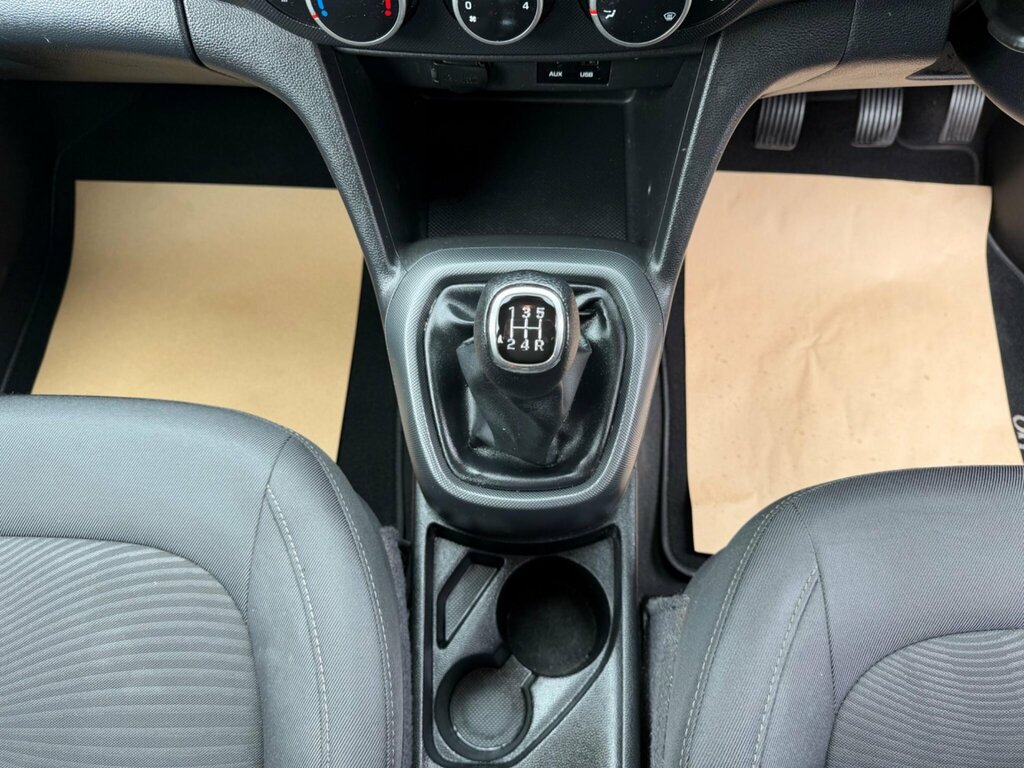 Hyundai I10 S White #15