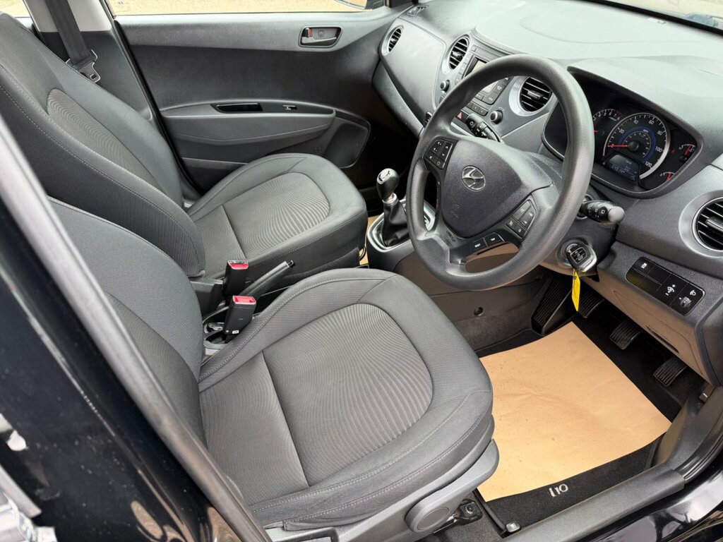 Hyundai I10 S White #9