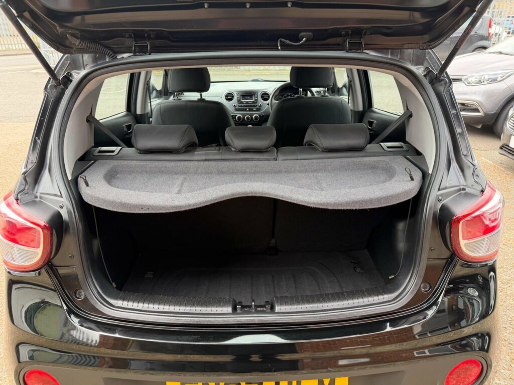 Hyundai I10 S White #17