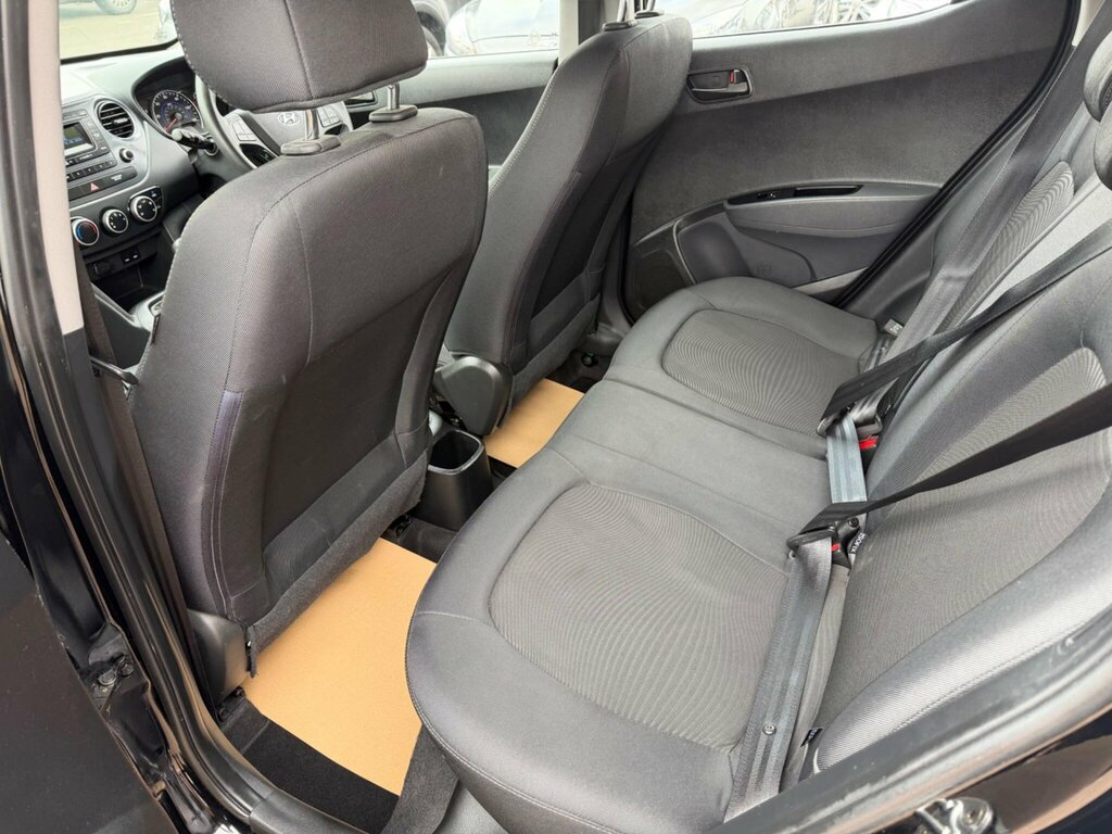 Hyundai I10 S White #12