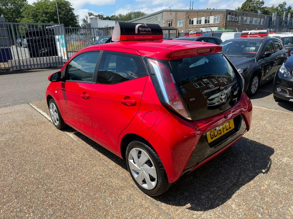 Toyota Aygo 1.0 Vvt-i X-play Euro 5 Euro 5 Red #4