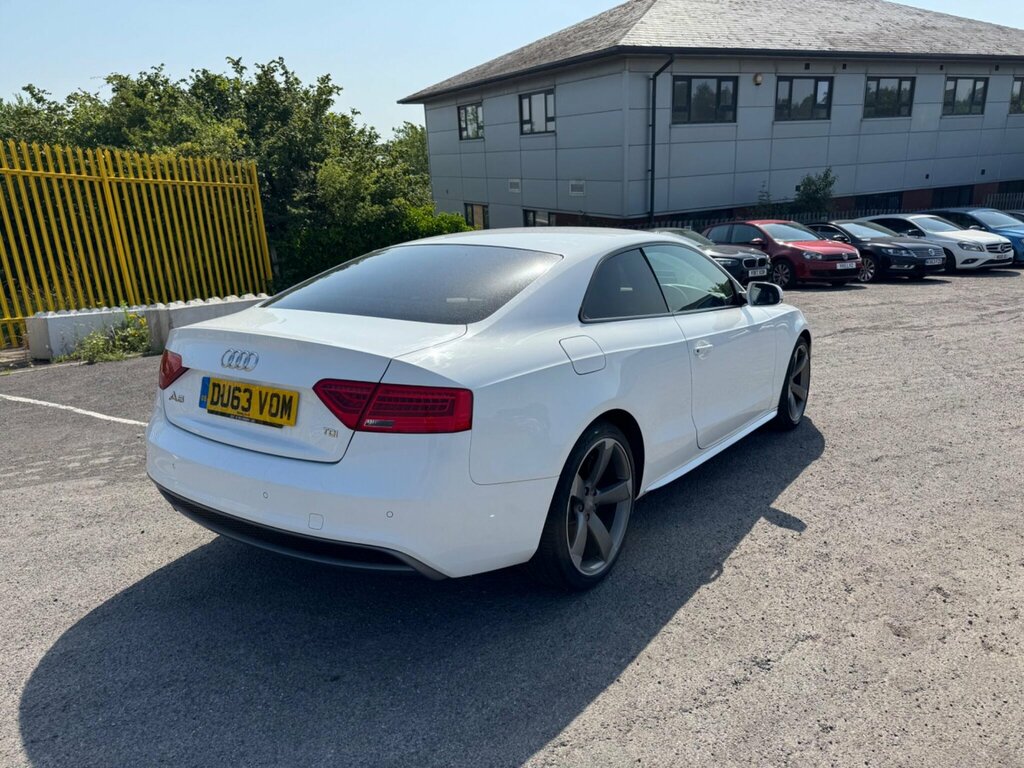 Audi A5 2.0 Tdi Black Edition Euro 5 Ss White #6