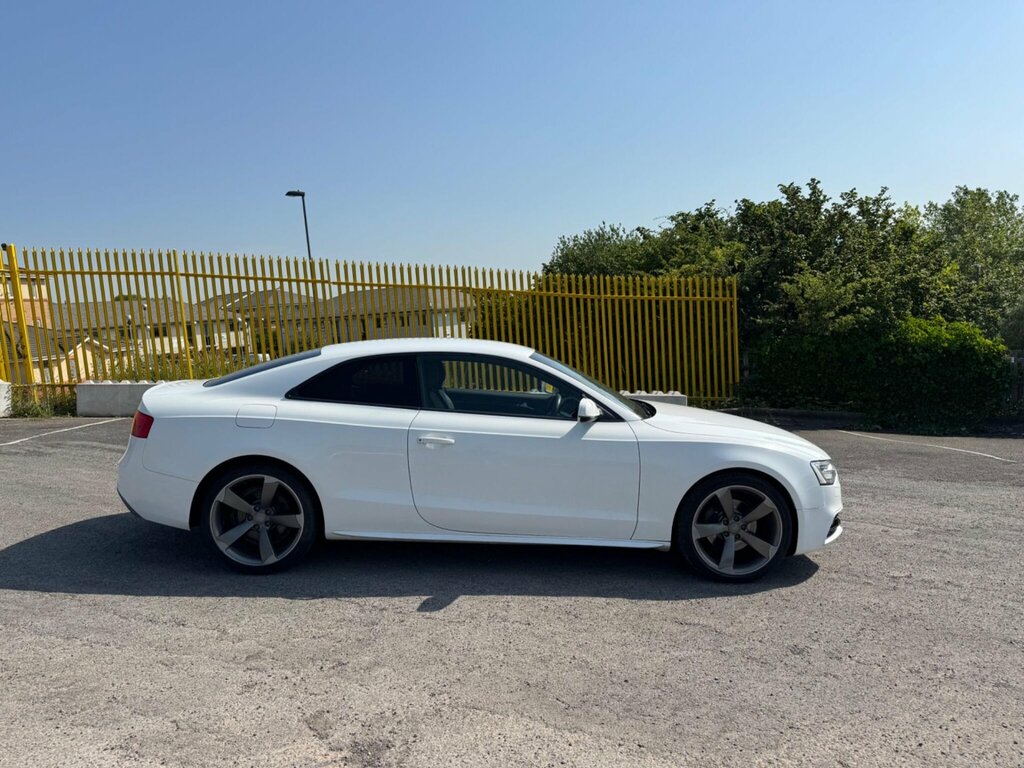 Audi A5 2.0 Tdi Black Edition Euro 5 Ss White #5