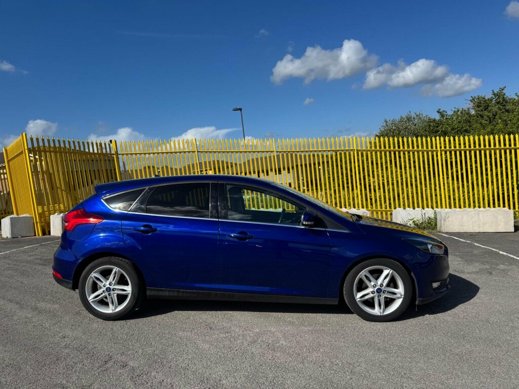 Ford Focus 1.0T Ecoboost Zetec Euro 6 Ss MW66OTD Blue #5