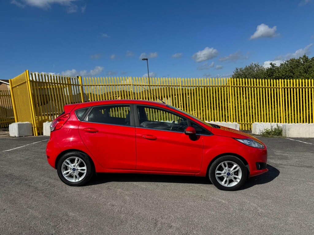 Ford Fiesta 1.25 Zetec Euro 5 YS14CSU Red #5